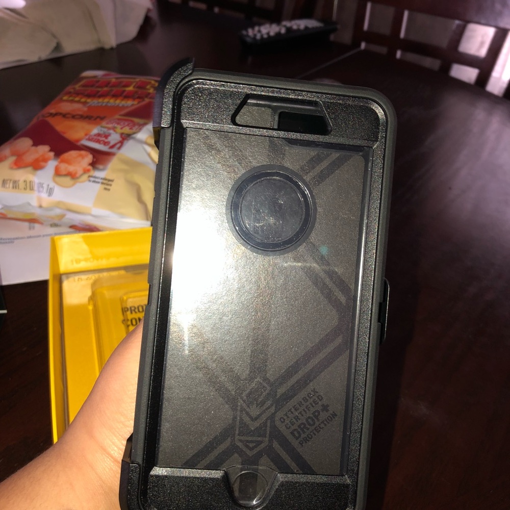 Otter Box - Picture 3 of 5